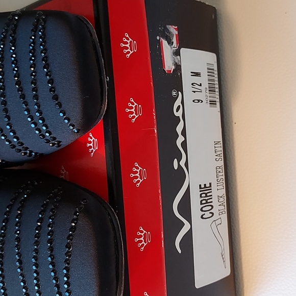 NINA Satin EUC - Picture 7 of 8